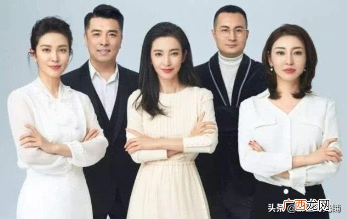 赵丽颖逆袭，资本女王赵丽颖的逆袭之路和背后相助的贵人
