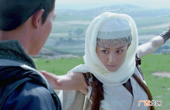 赵丽颖逆袭，资本女王赵丽颖的逆袭之路和背后相助的贵人