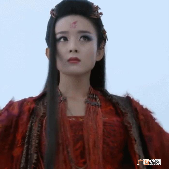 赵丽颖逆袭，资本女王赵丽颖的逆袭之路和背后相助的贵人