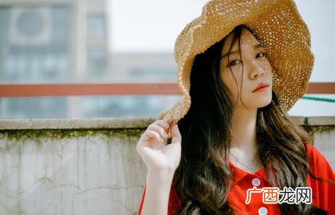女孩子假拒绝真考验男的表现，看穿她的假拒绝
