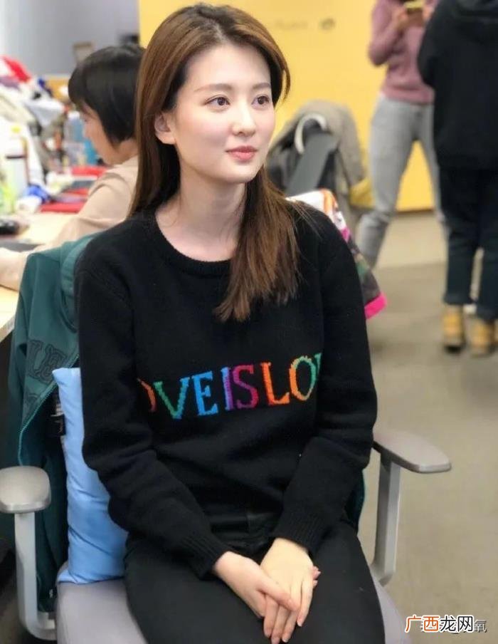 乔欣的眼睛，网友diss乔欣眼睛无神运势不好