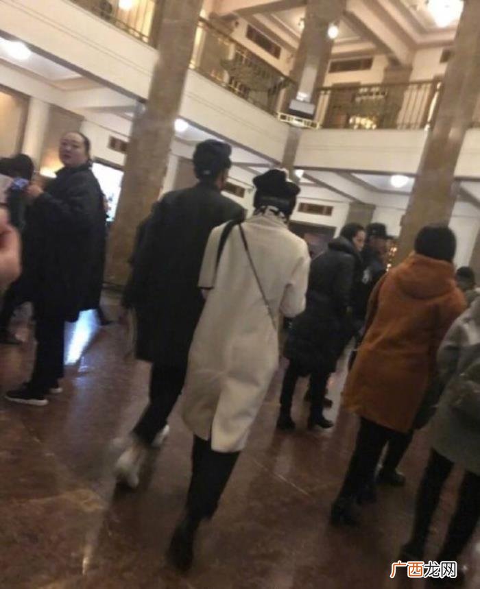 偶遇张若昀，张若昀唐艺昕堪称最容易被偶遇的情侣
