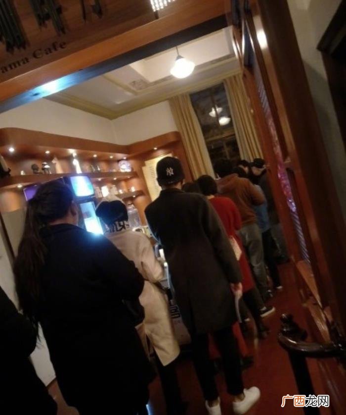 偶遇张若昀，张若昀唐艺昕堪称最容易被偶遇的情侣