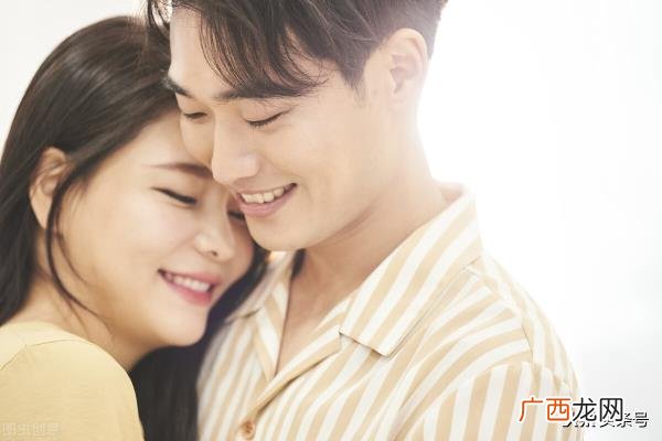 爱上离婚的女人值不值得，爱上离婚女人