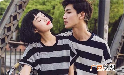 暧昧的女生屏蔽了朋友圈也不理人该怎么办？