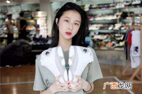 内向男生怎么追外向女生？