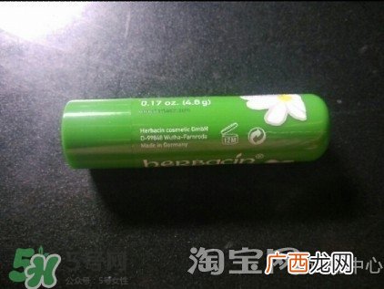 小甘菊唇膏小孩能用吗？herbacin贺本清小甘菊唇膏小孩可以用吗？