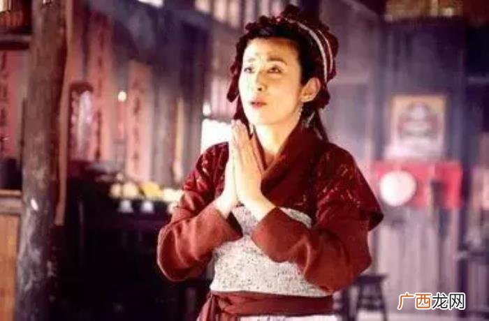 吴君如老公，53岁吴君如为满头白发的老公庆生