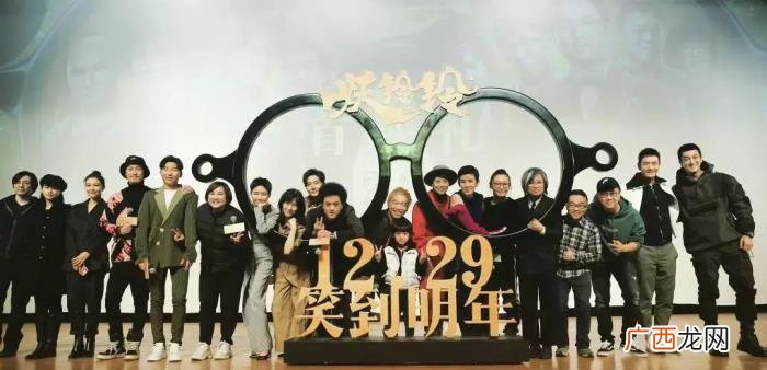 吴君如老公，53岁吴君如为满头白发的老公庆生