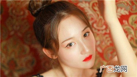 内向慢热的女孩子怎么追？3招帮你拿下她