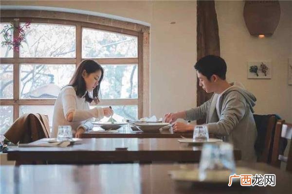 被情人抛弃的男人真的很痛苦，男人出轨后被情人分手
