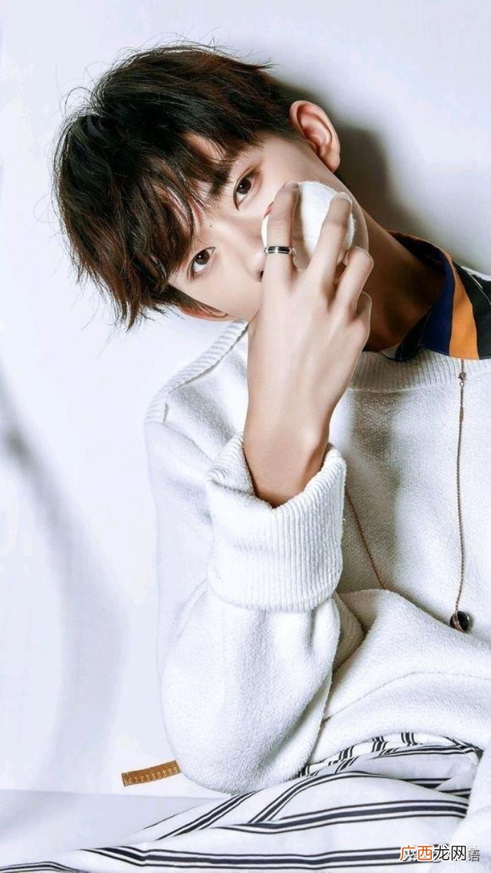 燚易烊千玺，TFBOYS易烊千玺18岁燚s生日会官宣