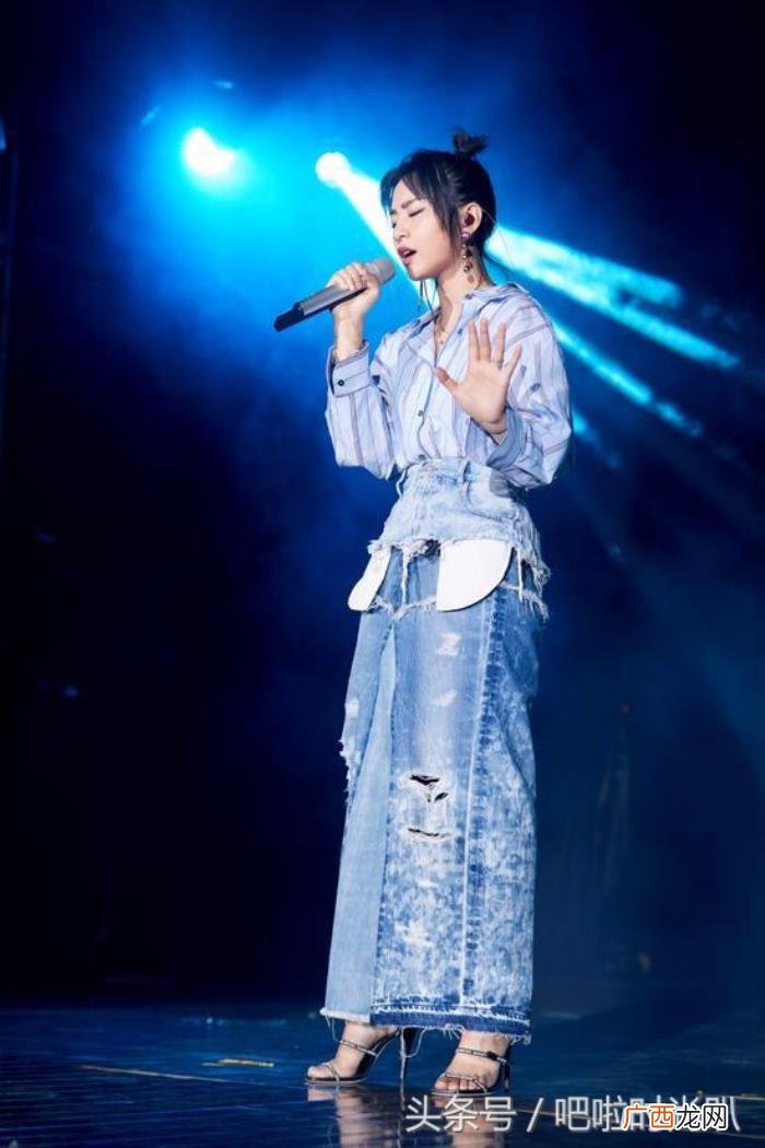 周笔畅瘦了，周笔畅瘦了20斤后竟然美出女人味