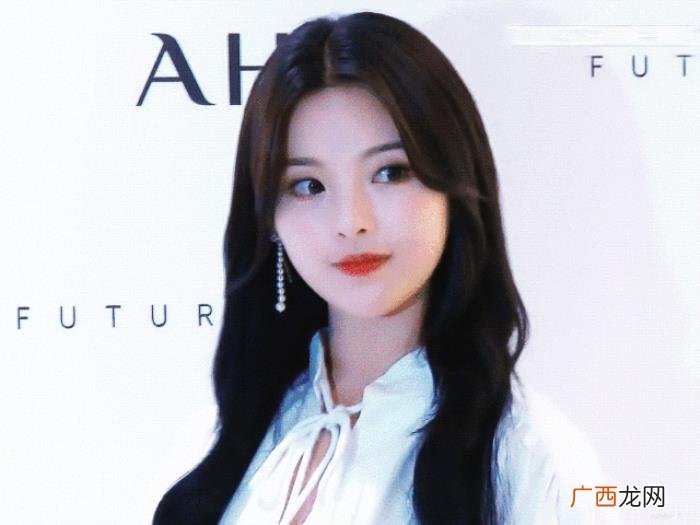 杨超越的脸,杨超越的脸一到韩国是自带磨皮滤镜嘛