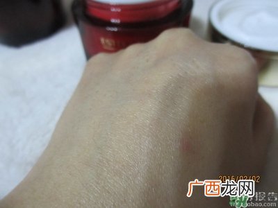 雅诗兰黛红石榴系列真假 雅诗兰黛红石榴系列真假鉴别