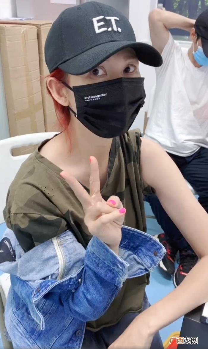 蔡少芬老公，重庆媳妇蔡少芬跟老公张晋接种疫苗