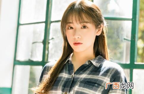 女生暗示买东西给她什么意思？要不要拒绝