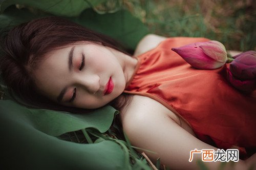 怎么追到比自己大的女生？