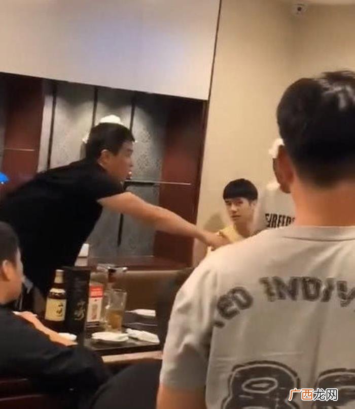 陈思诚近照，陈思诚近照曝光同王宝强刘昊然聚餐