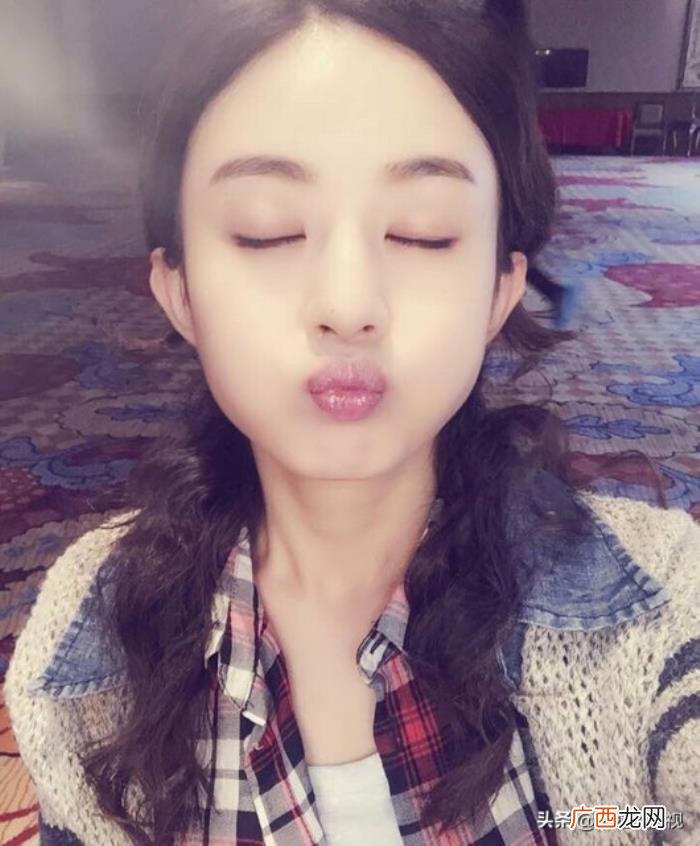 赵丽颖六一，六一儿童节赵丽颖傲娇晒六一儿童节萌照