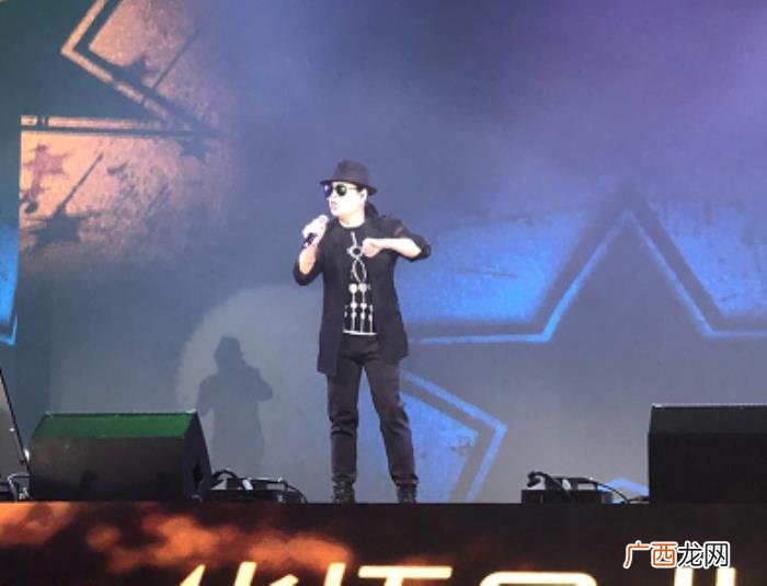 张萌萌歌手，张萌萌再获华语金曲奖年度摇滚歌手大奖