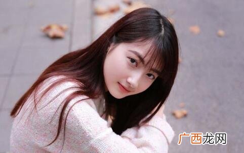 跪舔什么意思？追女生真的不能跪舔吗？