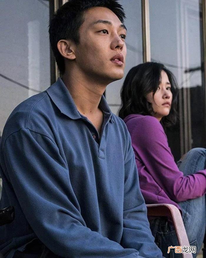 金秀贤中国，宋仲基金秀贤刘亚仁排队上中国热搜