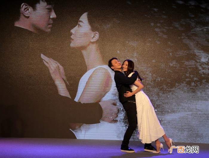黎明王珞丹，黎明王珞丹上演&amp;quot;人鬼情&amp;quot;现场深情相拥