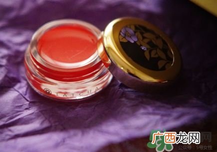 tatcha红色山茶花唇膏多少钱?tatcha红色山茶花唇膏价格