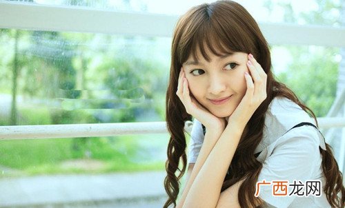 女生陪你聊天到很晚但不主动找你，意味着什么？