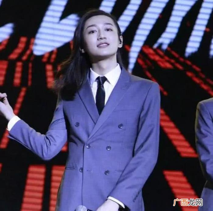 王竟力肖战，选手王竟力曝肖战外公去世并晒出截图