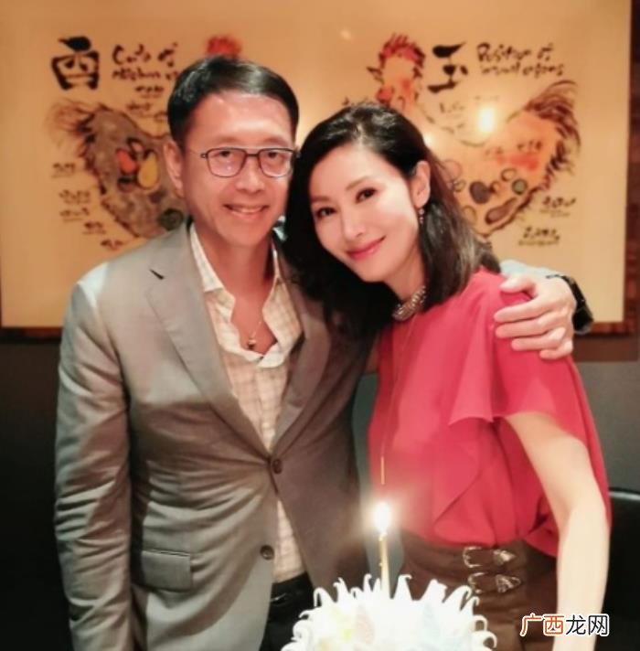 黎明李嘉欣，52岁李嘉欣带富豪老公看黎明演唱会