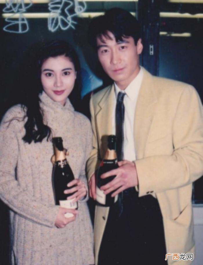 黎明李嘉欣，52岁李嘉欣带富豪老公看黎明演唱会