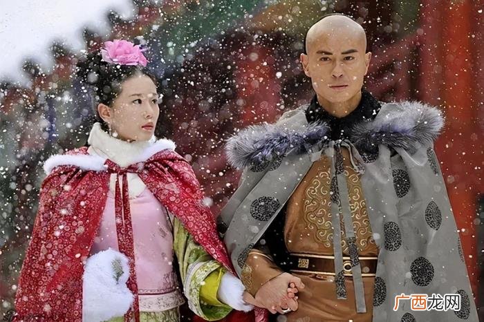 若曦谁演的，刘诗诗当年扮演的若曦是多少人心上的朱砂痣呀