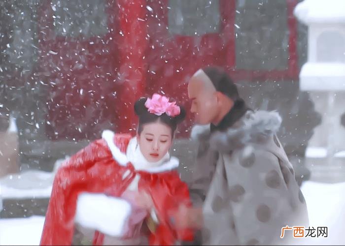 若曦谁演的，刘诗诗当年扮演的若曦是多少人心上的朱砂痣呀