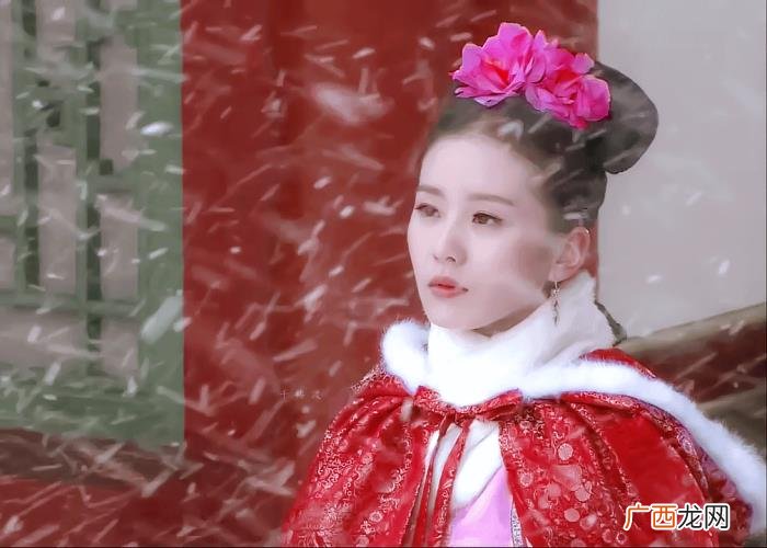 若曦谁演的，刘诗诗当年扮演的若曦是多少人心上的朱砂痣呀