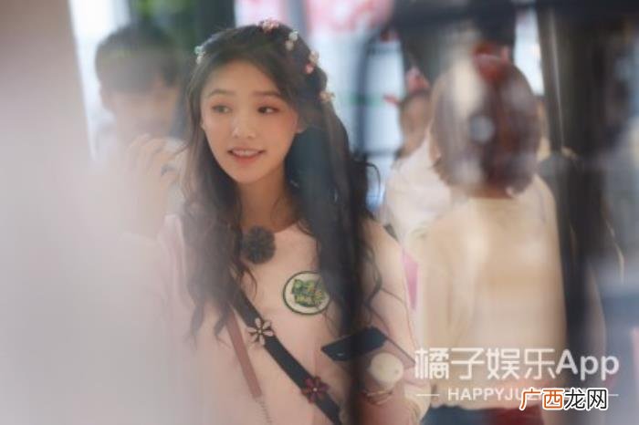 黄子韬餐厅，孙红雷回归极限挑战;黄子韬带妈妈打卡新餐厅