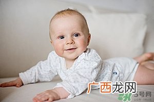 维生素AD滴剂可以用来擦脸吗?