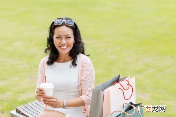 如何搞定一个离婚女人，搞定一个中年女人