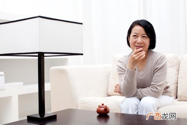 如何搞定一个离婚女人，搞定一个中年女人