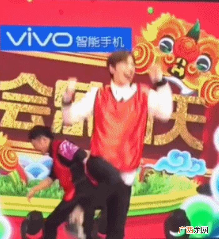 李易峰比赛，李易峰赢比赛开心的像个两百...