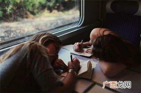 女生说不喜欢你又和你聊天是什么意思？