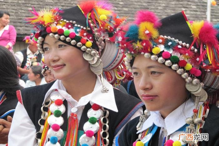 哈尼族服饰，哈尼族妇女的服饰为何会有这么多的差异