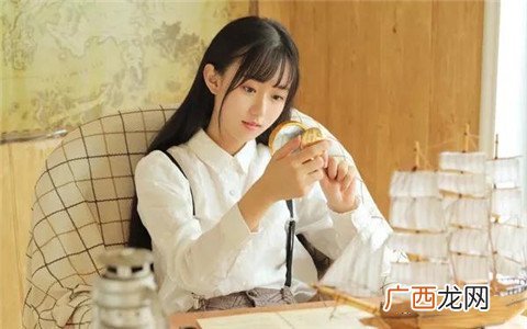 怎么讨女孩子欢心？3个方法赢得她的心