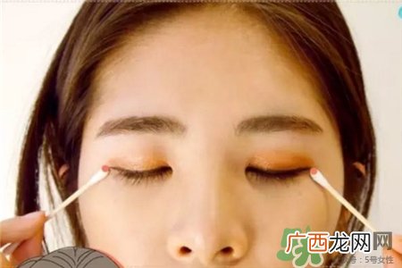 棉花棒按摩是什么?棉花棒按摩法图示