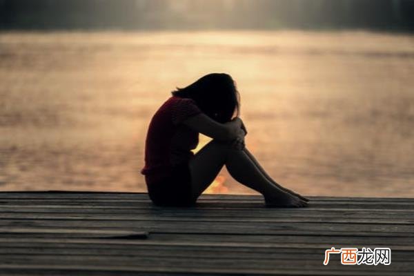 男方家暴离婚孩子归谁，老公家暴离婚孩子的抚养权归谁