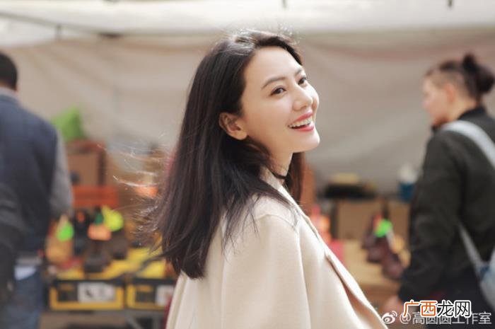 辛芷蕾嘴唇，Baby辛芷蕾嘴唇有硬伤怎么还能这么美