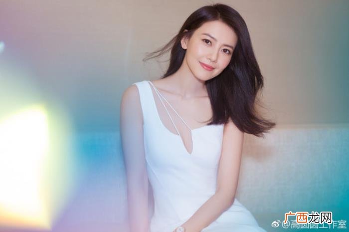 辛芷蕾嘴唇，Baby辛芷蕾嘴唇有硬伤怎么还能这么美