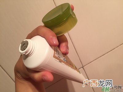 自然乐园洗面奶怎么用?自然乐园洗面奶使用方法