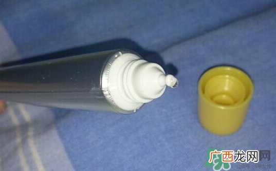 乐敦cc精华不能见光吗?乐敦cc精华要避光吗?